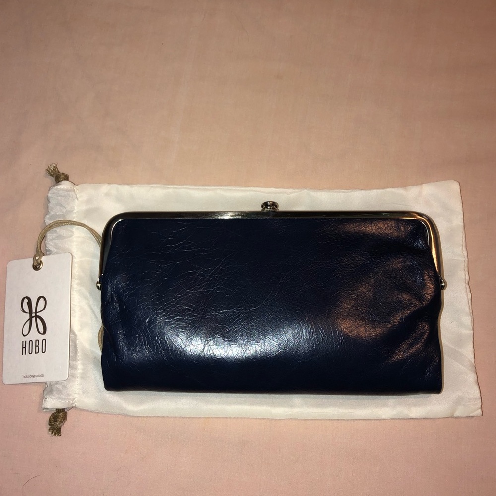 Hobo Lauren Leather Clutch Wallet. BNWT